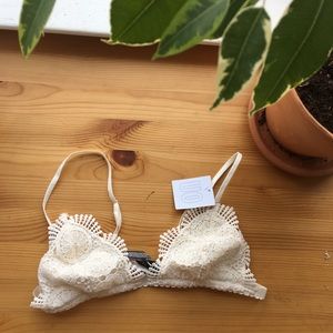 Creme crochet bra